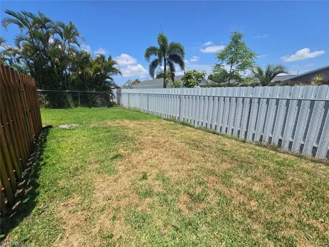960 Hearty St, North Fort Myers, Florida 33903