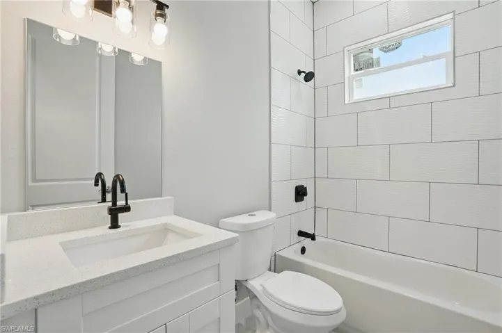 3906 E 10th  ST, Lehigh Acres, FL 33972