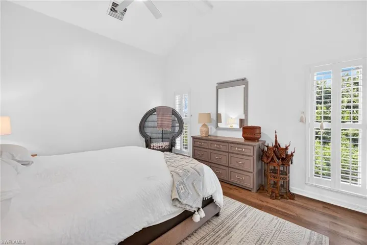 280 Southwinds Dr, Sanibel, Florida 33957