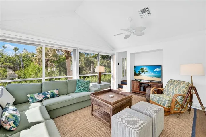 280 Southwinds Dr, Sanibel, Florida 33957