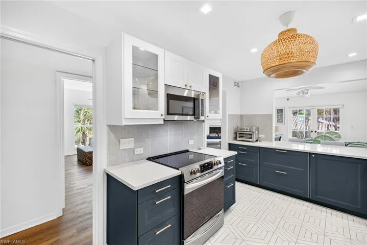 280 Southwinds Dr, Sanibel, Florida 33957
