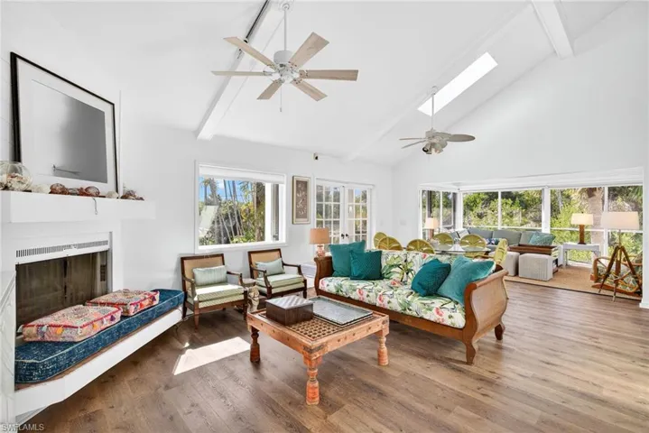 280 Southwinds Dr, Sanibel, Florida 33957