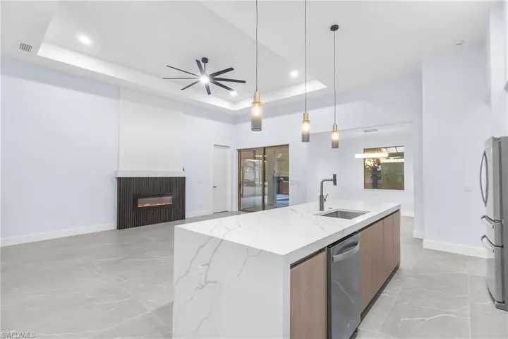 142 Sw 33rd Pl, Cape Coral, Florida 33991
