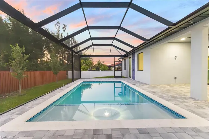 142 Sw 33rd Pl, Cape Coral, Florida 33991