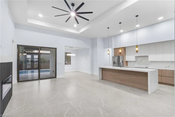 142 Sw 33rd Pl, Cape Coral, Florida 33991