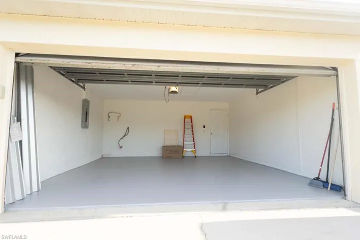 3808  27th SW ST, Lehigh Acres, FL 33976