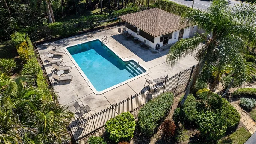 6046  Huntington Woods  DR, Naples, FL 34112