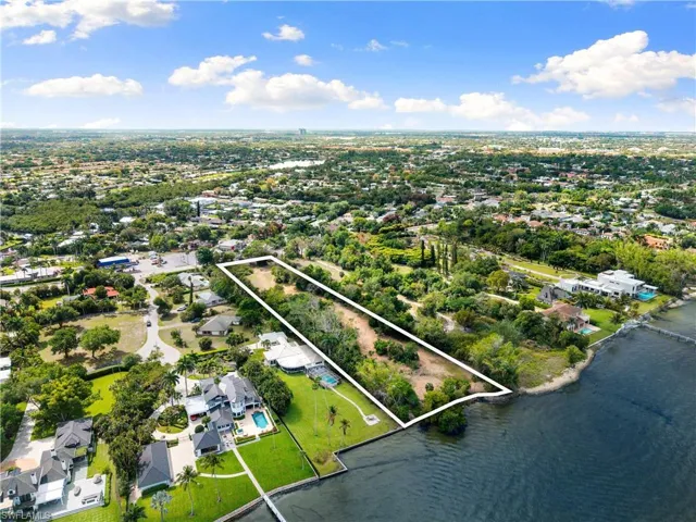11480  Mc Gregor  BLVD, Fort Myers, FL 33919