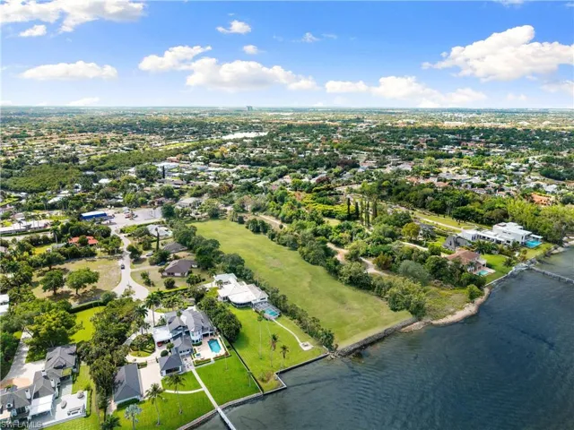 11480  Mc Gregor  BLVD, Fort Myers, FL 33919