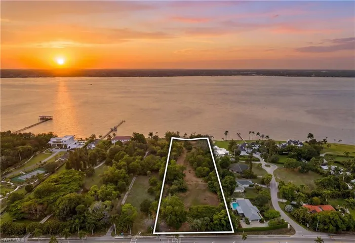 11480  Mc Gregor  BLVD, Fort Myers, FL 33919