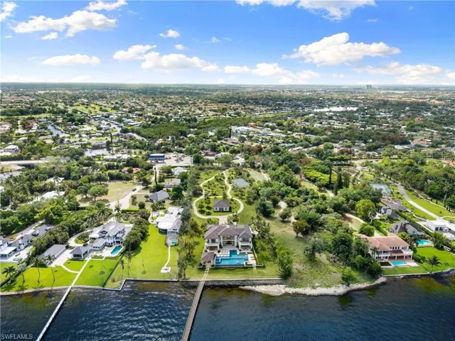 11480  Mc Gregor  BLVD, Fort Myers, FL 33919
