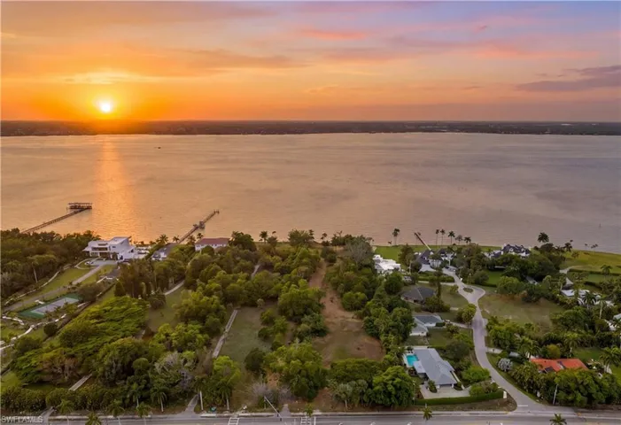11480  Mc Gregor  BLVD, Fort Myers, FL 33919