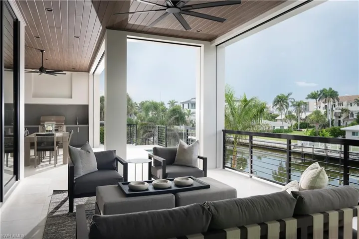141 Channel Dr, Naples, Florida 34108