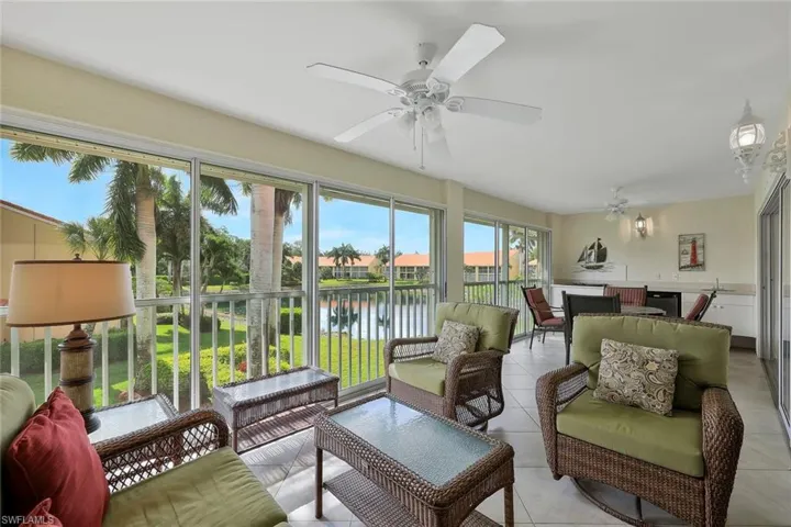 LANAI SEATING AREA