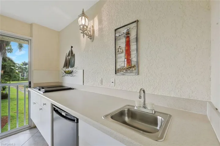 LANAI SUMMER KITCHEN WITH ELECTRIC GRILL