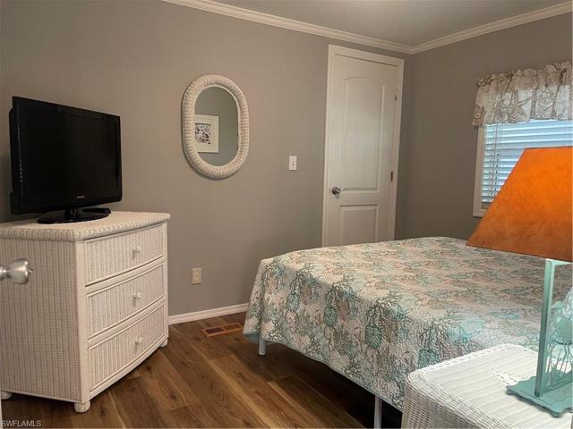 Guest bedroom