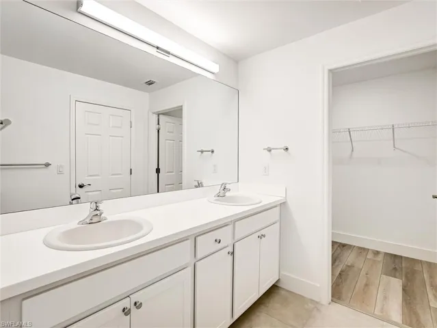 15359  Wildflower  CIR, Naples, FL 34119