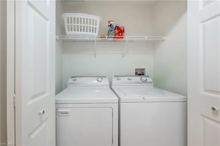 431 Valerie Way 103, Naples, Florida 34104