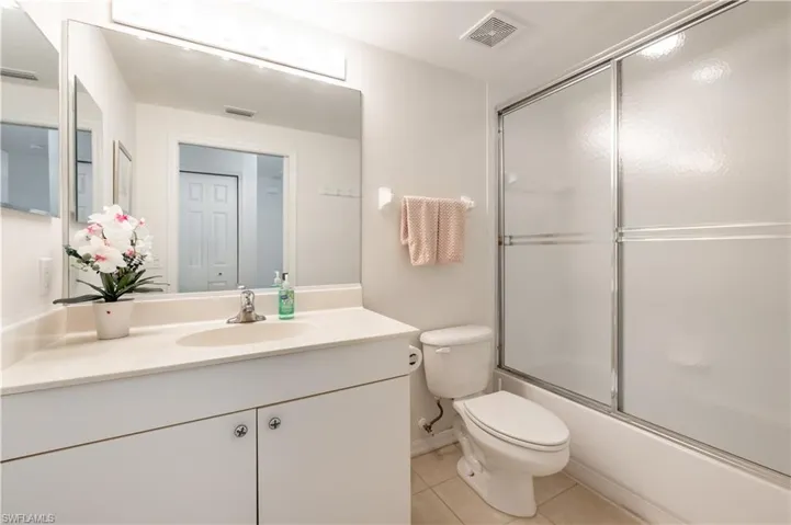 431 Valerie Way 103, Naples, Florida 34104