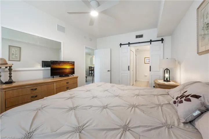 431 Valerie Way 103, Naples, Florida 34104