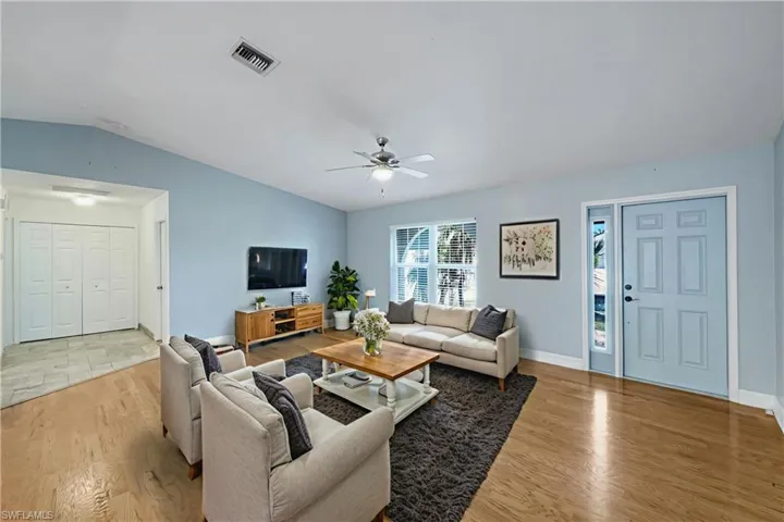 322 Se 17th St, Cape Coral, Florida 33990