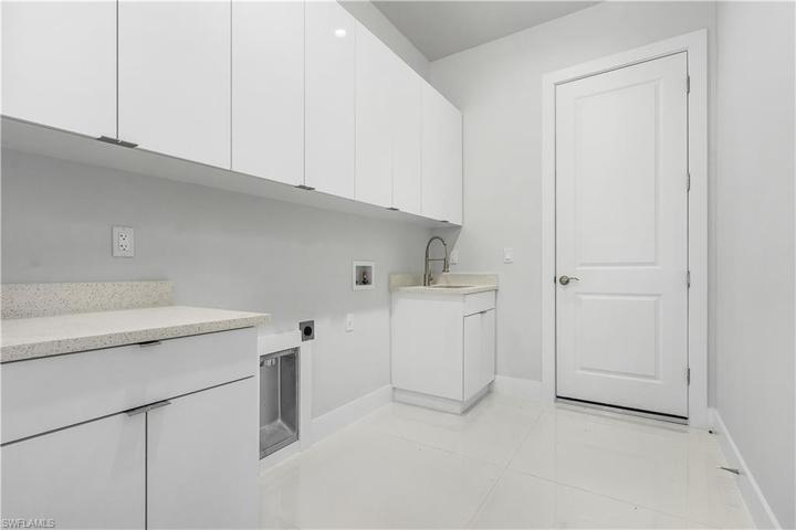 2599  45th NE AVE, Naples, FL 34120