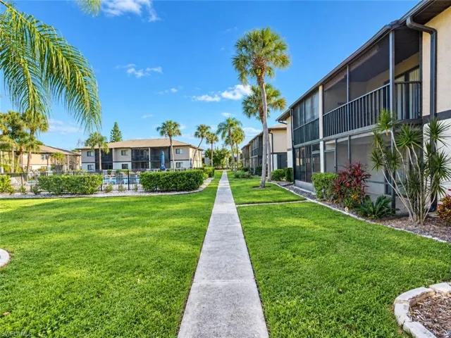 1210 Hall Rd 204, North Fort Myers, Florida 33903