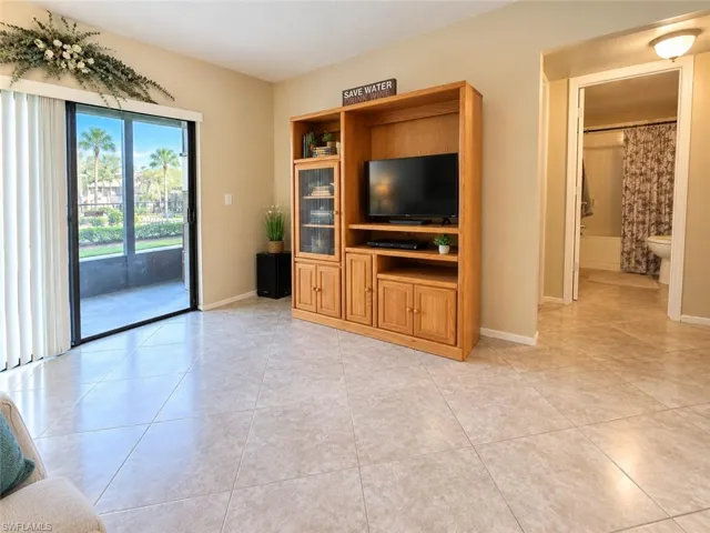1210 Hall Rd 204, North Fort Myers, Florida 33903