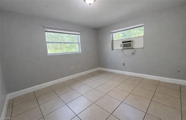 919  Freemont  ST, Fort Myers, FL 33916
