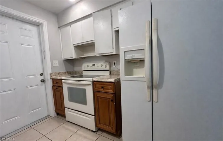 919  Freemont  ST, Fort Myers, FL 33916
