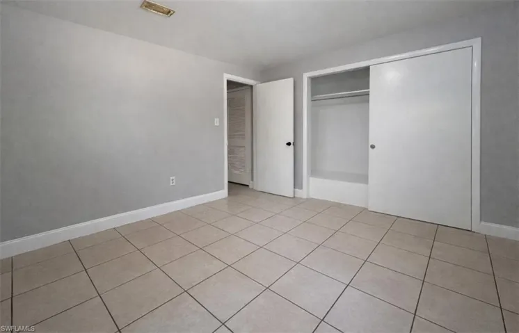 919  Freemont  ST, Fort Myers, FL 33916