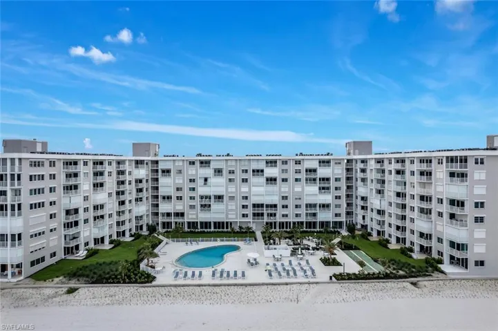 View of apartment building / complex