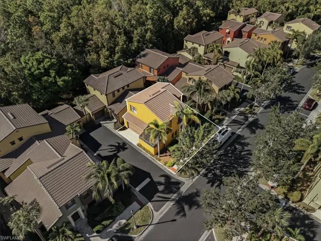 Aerial perspective of suburban area with property parcel outlined