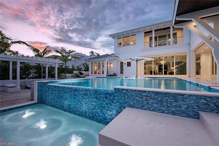140  5th S AVE, NAPLES, FL 34102