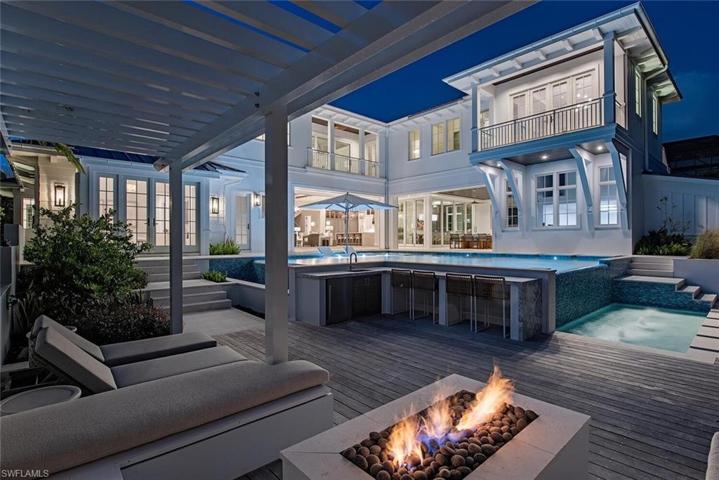 140  5th S AVE, NAPLES, FL 34102