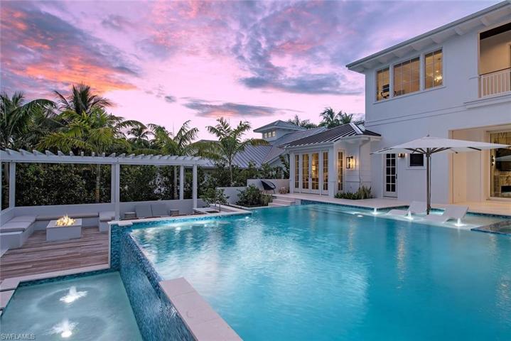 140  5th S AVE, NAPLES, FL 34102