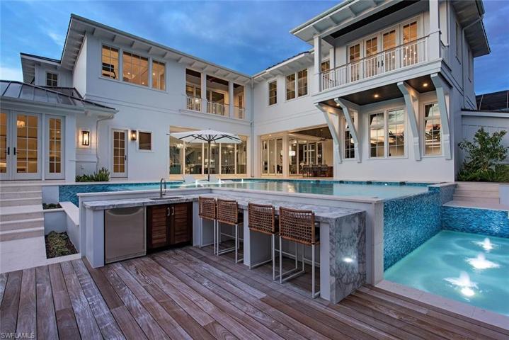 140  5th S AVE, NAPLES, FL 34102