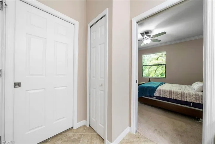 9086 Woodhurst Dr, Naples, Florida 34120