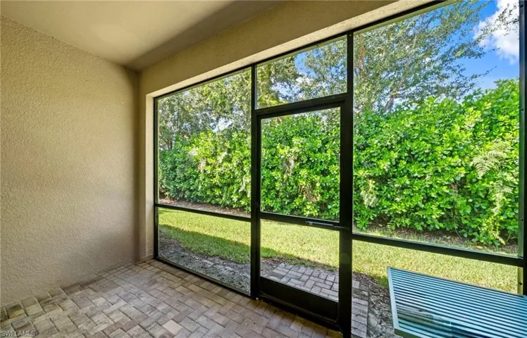 9086 Woodhurst Dr, Naples, Florida 34120