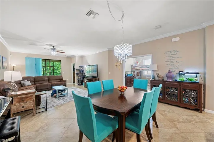 9086 Woodhurst Dr, Naples, Florida 34120
