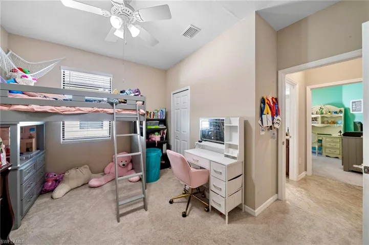 9086 Woodhurst Dr, Naples, Florida 34120