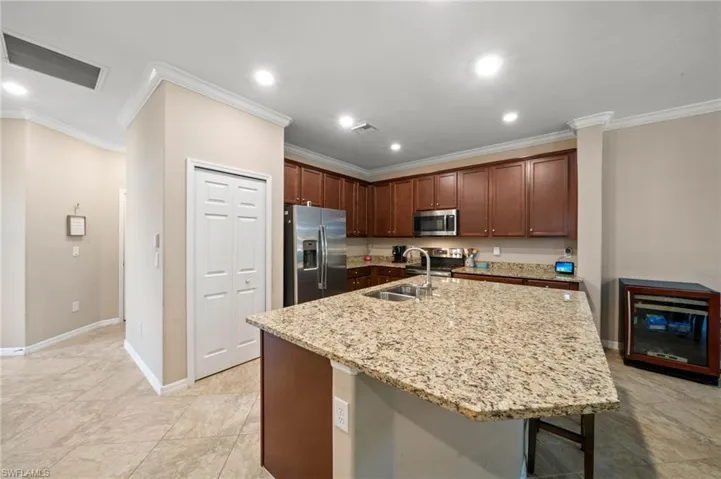9086 Woodhurst Dr, Naples, Florida 34120