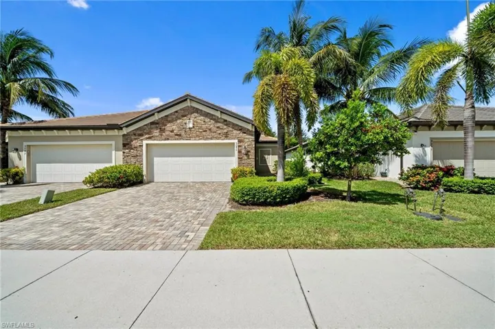 9086 Woodhurst Dr, Naples, Florida 34120