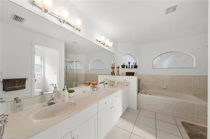 144 27th St, Cape Coral, Florida 33904