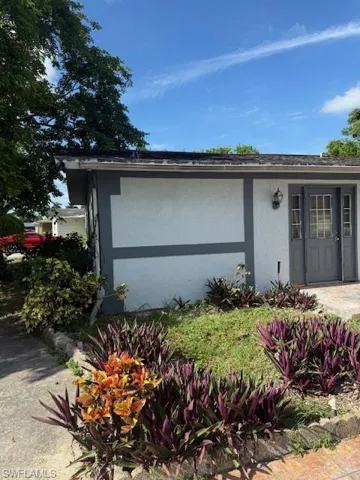 2101  43rd SW TER, Naples, FL 34116