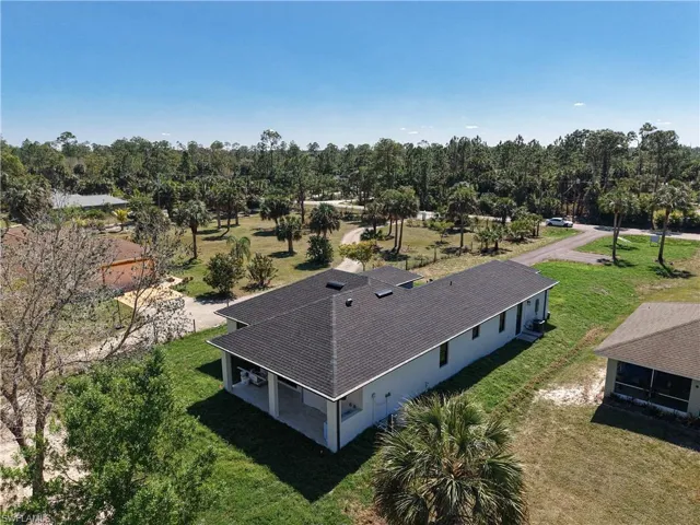 Birds eye view of property