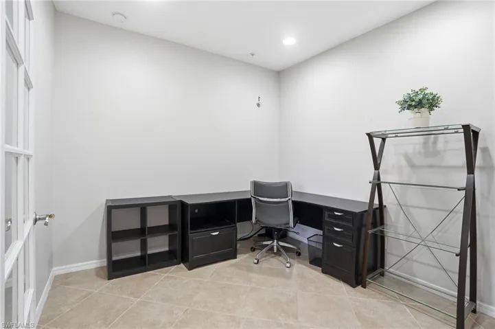 8515 Oakshade Cir 201, Fort Myers, Florida 33919