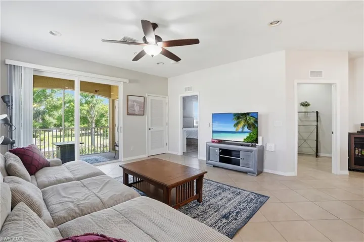 8515 Oakshade Cir 201, Fort Myers, Florida 33919