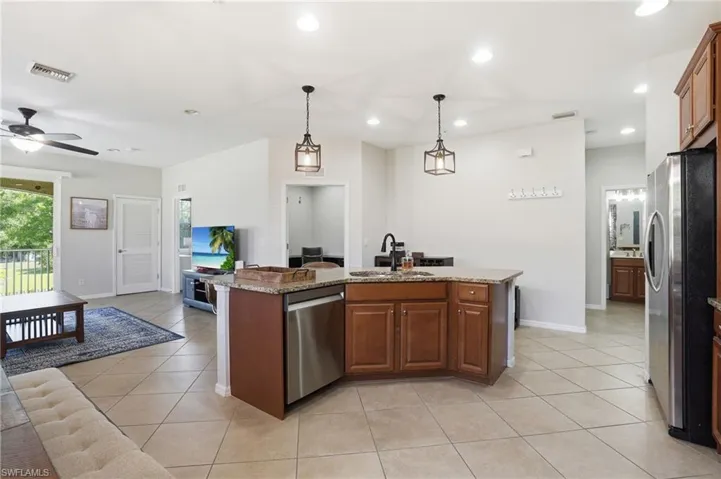 8515 Oakshade Cir 201, Fort Myers, Florida 33919
