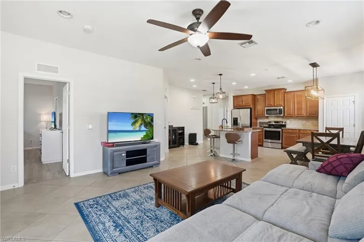 8515 Oakshade Cir 201, Fort Myers, Florida 33919